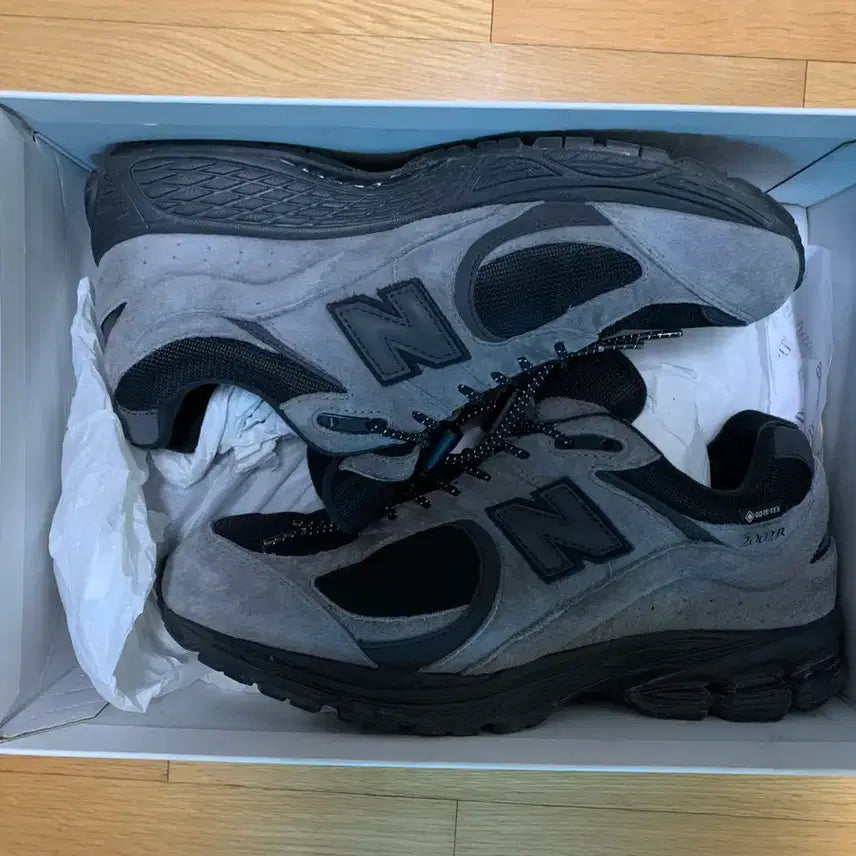 [BUNJANG] New Balance x Jound 2002R GORE-TEX Sneakers / 뉴발란스x자운드 2002R고어텍스 270 팝니다