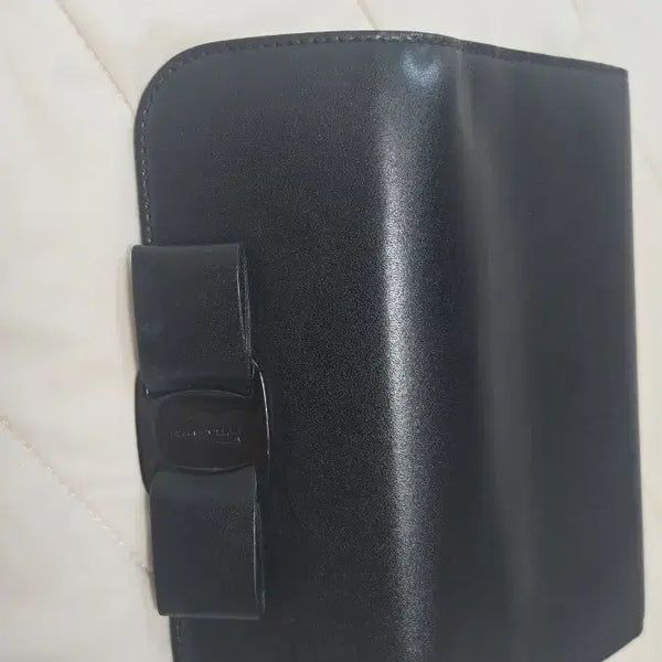 [BUNJANG] Salvatore Ferragamo Black Ribbon Detail Long Wallet / 페라가모 블랙 장지갑 리본 장식