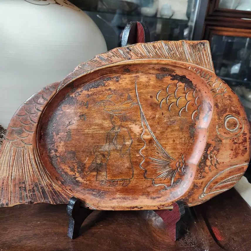 [BUNJANG] Hand-Carved Wooden Serving Tray with Fish Motif / 근대사 물고기형 차반쟁반 찻잔받침 나무접시