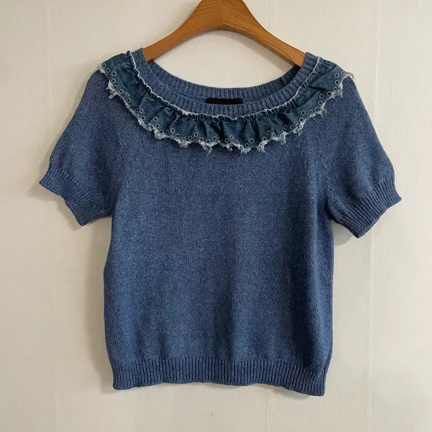 [BUNJANG] Moschino Boutique Denim Frill Knit (Blue) / 모스키노 부티크 데님 프릴 탑(블루)