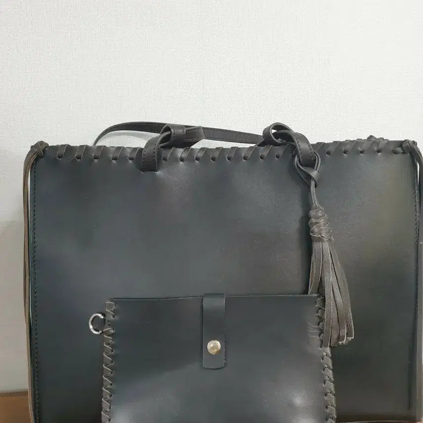 [BUNJANG] ZARA Black Leather Tote Bag with Pouch Set / ZARA 블랙 가죽 토트백 + 파우치 세트
