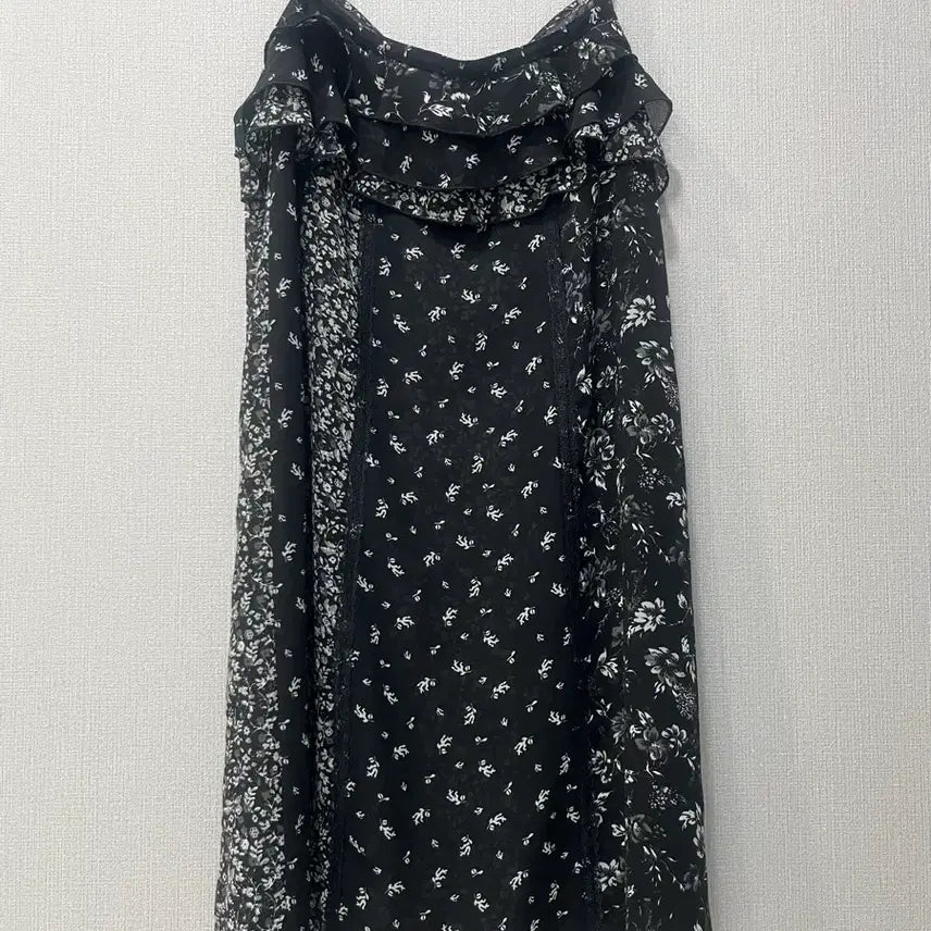 [BUNJANG] Vintage Black Crochet Floral Sleeveless Slip Dress Mori Girl Style / 빈티지 블랙 크로셰 잔꽃 플라워 패턴 나시 슬리브리스 모리걸 슬립