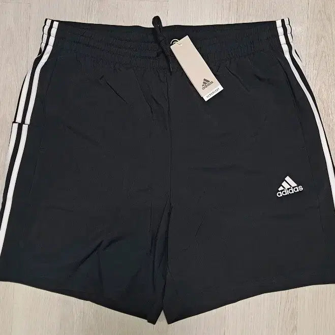 [BUNJANG] Adidas Men's Shorts Black & White XXL (35-36 inches) / [새상품_정품 ] 아디다스 남성 반바지 XXL(35~36인치)