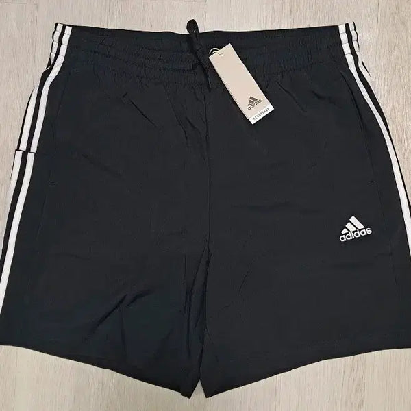 [BUNJANG] Adidas Men's Shorts Black & White XXL (35-36 inches) / [새상품_정품 ] 아디다스 남성 반바지 XXL(35~36인치)
