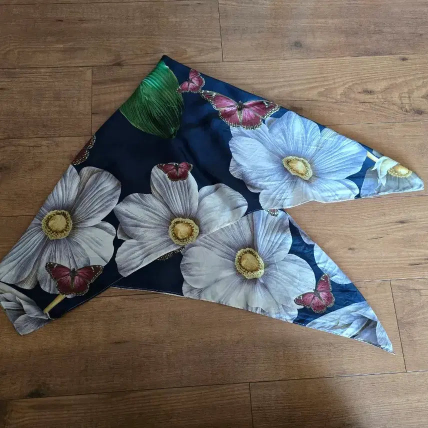 [BUNJANG] Silk Scarf Shawl / 화사한 실크 숄/스카프