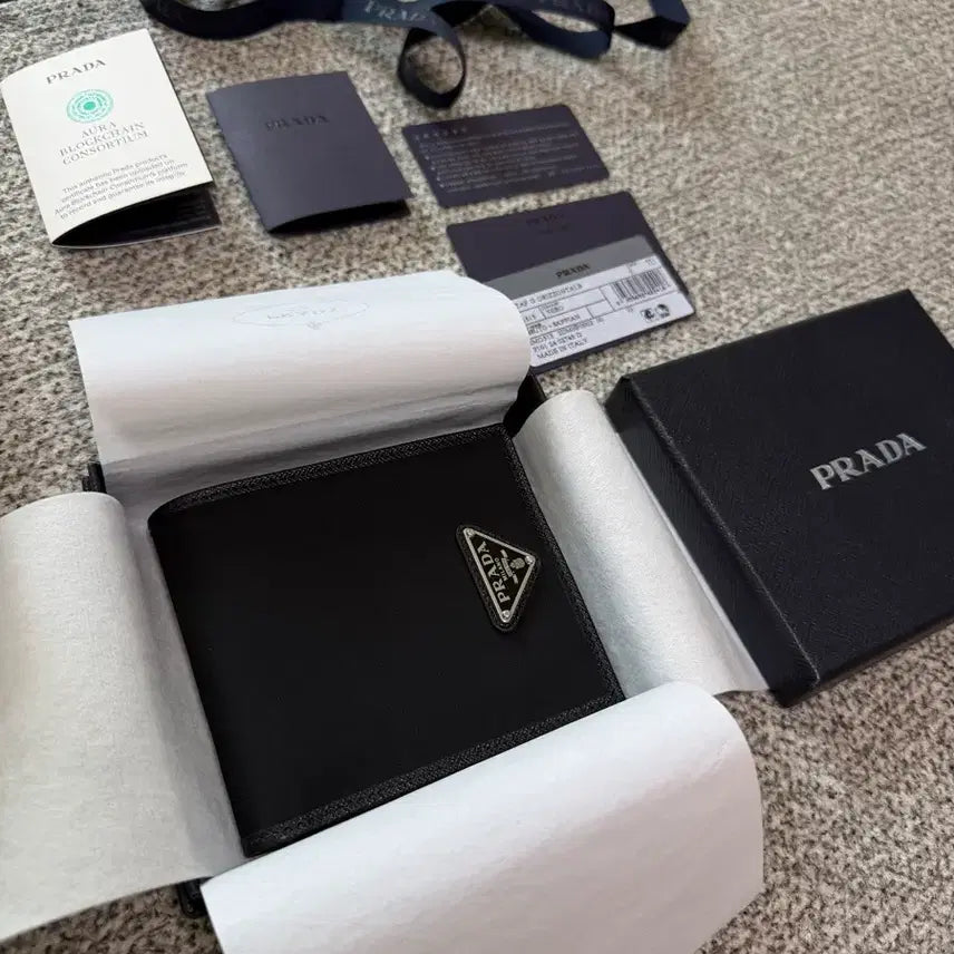 [BUNJANG] Prada Re-Nylon Bifold Wallet Men's / 프라다 리나일론 반지갑 남성용 (정품)