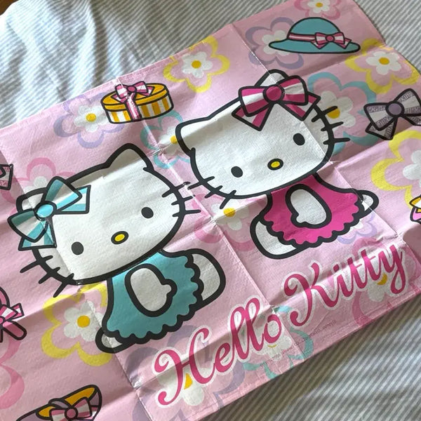 [BUNJANG] Classic 2006 Hello Kitty Picnic Mat / 고전 2006 헬로키티 돗자리
