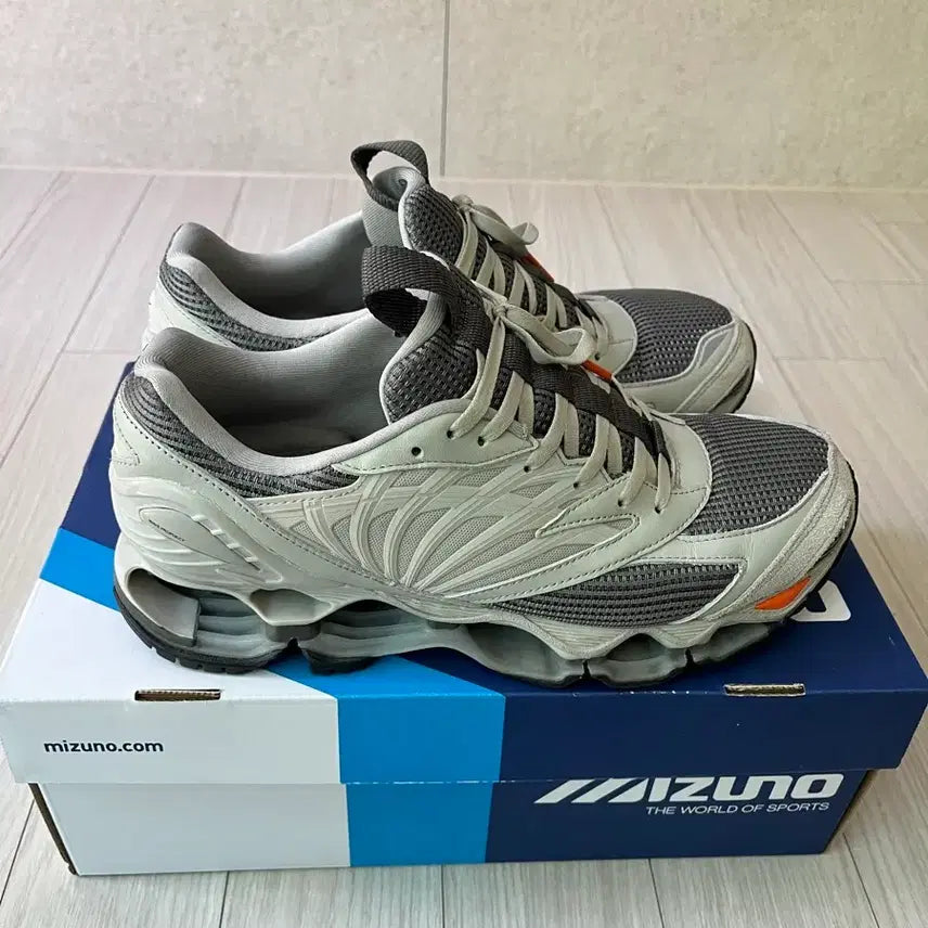 [BUNJANG] Graffpaper x Mizuno Wave Prophecy Sneakers / 그라프페이퍼 x 미즈노 웨이브 프로페시