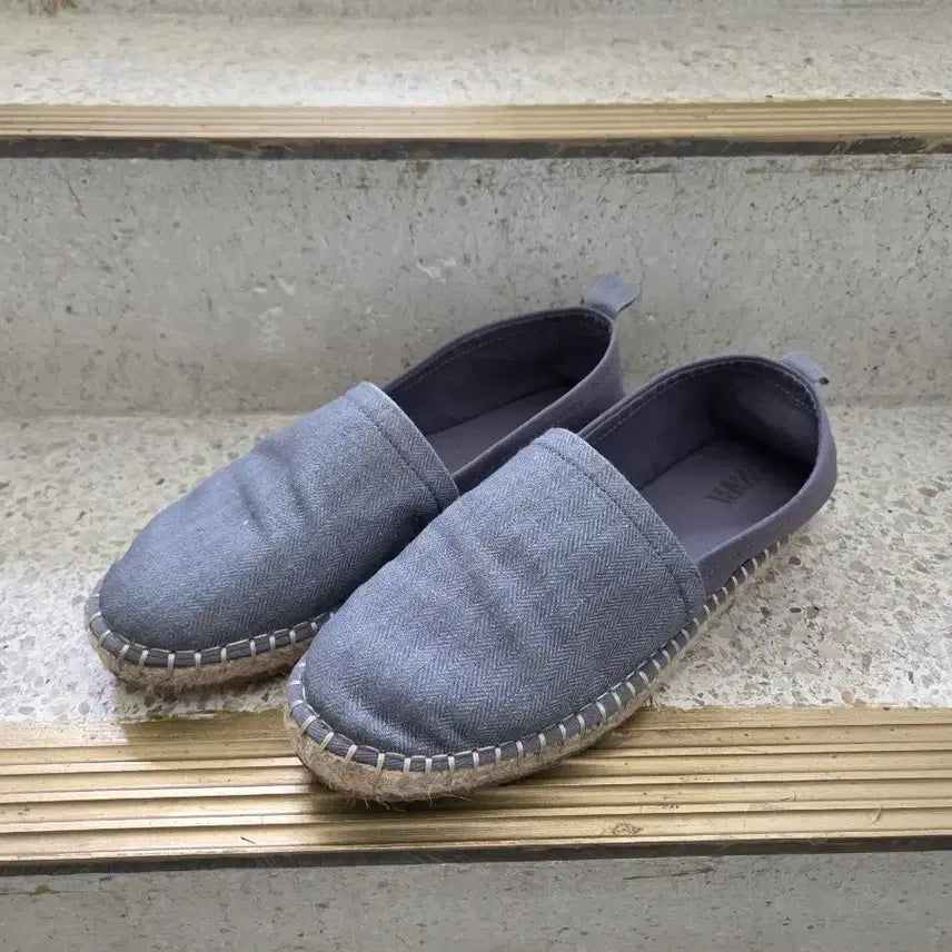 [BUNJANG] ZARA Slip-on Shoes (Grey) / 자라 ZARA 슬립온 그레이