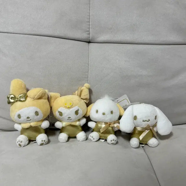 [BUNJANG] Sanrio Character Bag Charm Keychain Plush (My Melody, Kuromi, Pochacco, Cinnamoroll) - Gold Heart Series / 정품) 산리오 가방걸이 키링 인형 (마멜 쿠로미 포차코 시나모롤)