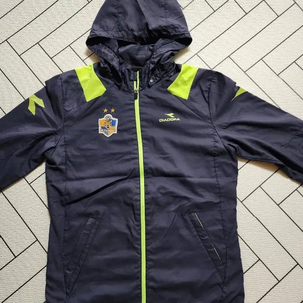 [BUNJANG] Ulsan Hyundai Diadora Windbreaker Jacket (Size 95) / 울산현대 디아도라 바람막이잠바(95)