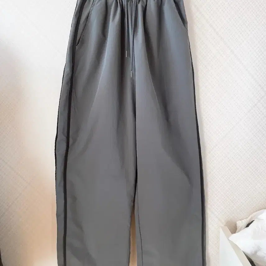 [BUNJANG] Side Line Contrast Training Jogger Pants / 사이드 라인 트레이닝 팬츠 조거 와이드