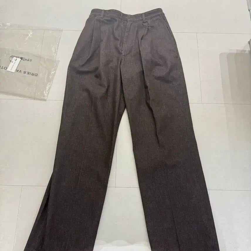 [BUNJANG] Dries Van Noten Pleated Wide-Fit Brown Cotton Denim Pants / 드리스 반 노튼 플리츠 데님 브라운 팬츠