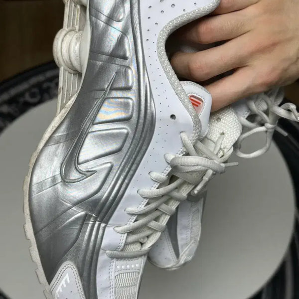 [BUNJANG] Nike Shox R4 White Metallic Silver Sneakers / 나이키 샥스 r4 화이트메탈릭실버