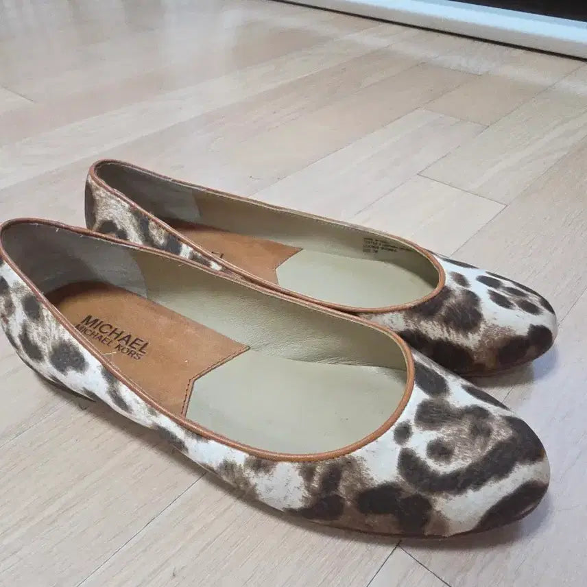 [BUNJANG] Michael Kors Leopard Print Flats / 마이클코어스 호피무늬 플랫 7M