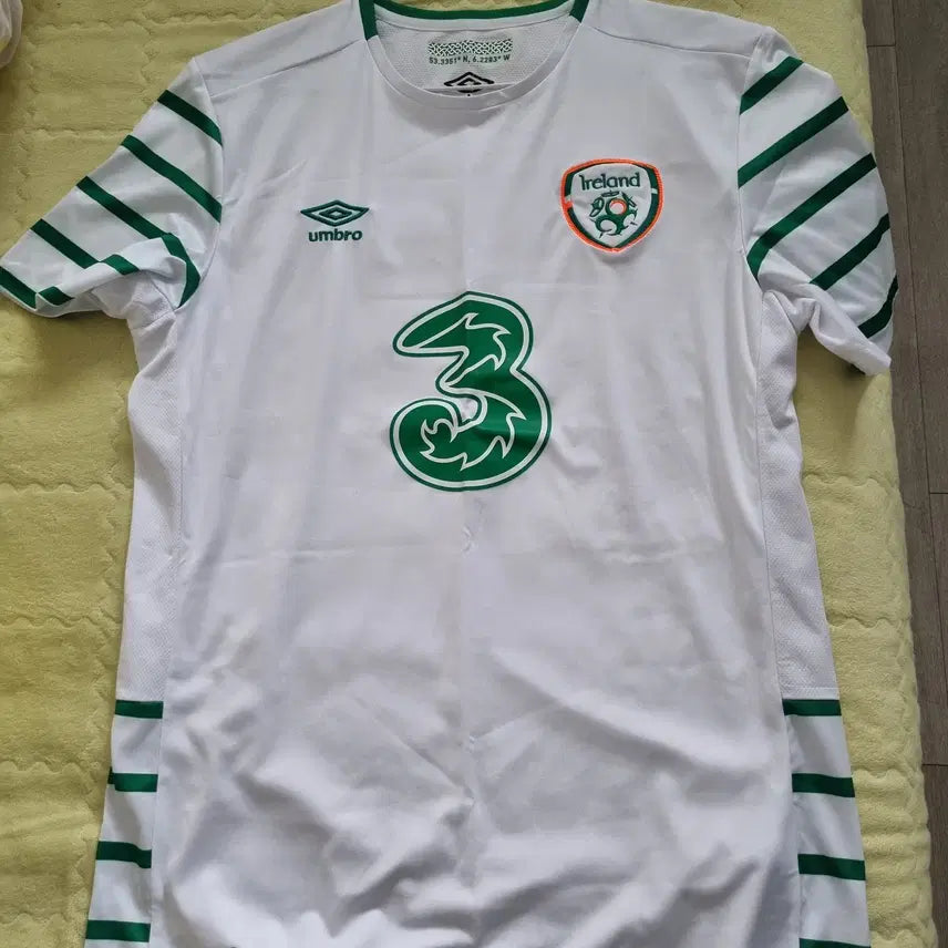 [BUNJANG] Umbro 2016-17 Island Away Jersey / 엄브로 아일랜드 16-17 어웨이 away