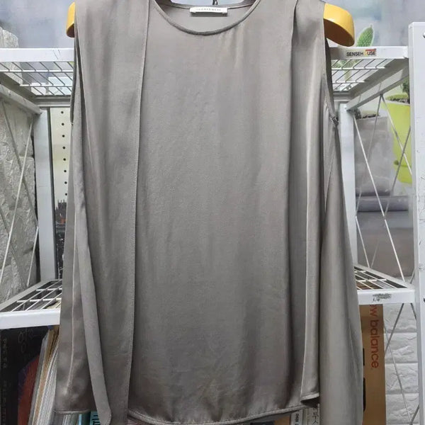 [BUNJANG] The Cashmere Sleeveless Blouse Khaki Grey / 더캐시미어 민소매 블라우스 55 드레이프 여름 나시블라우스 WM90