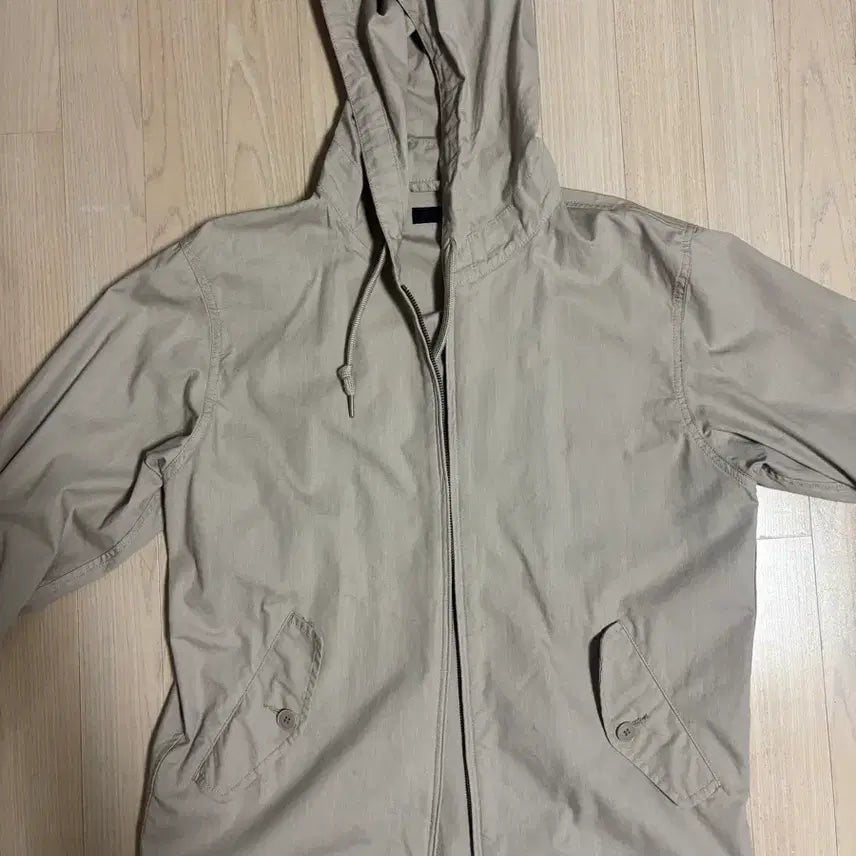 [BUNJANG] Uniqlo Beige Hooded Zip-Up Jumper M Size / 유니클로 베이지색 후드 집업 점퍼 m사이즈