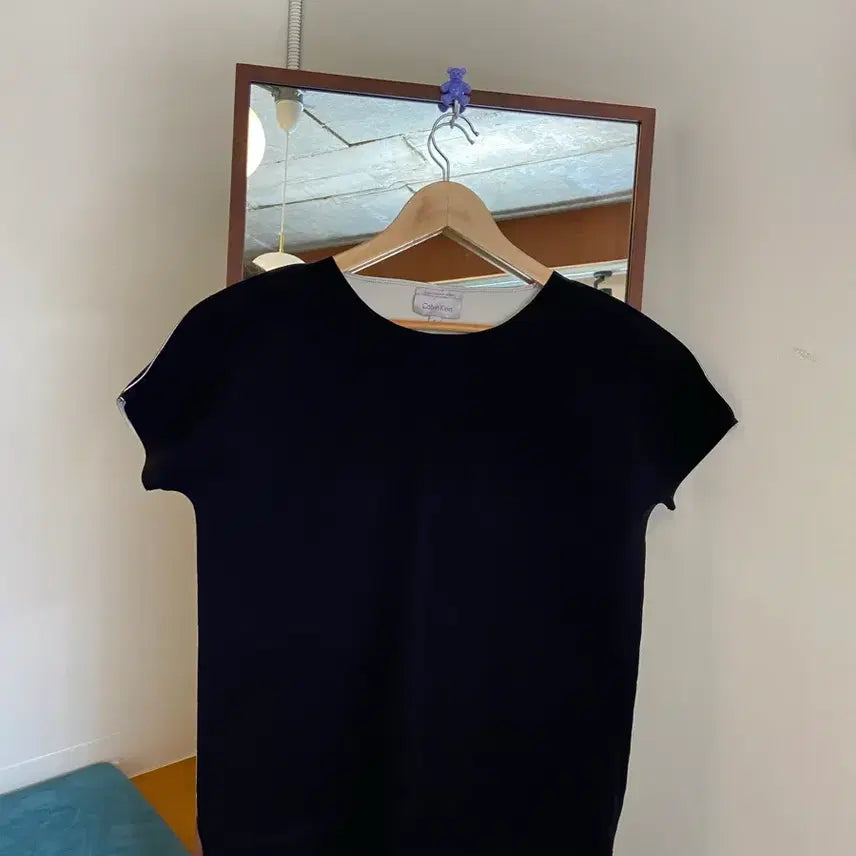 [BUNJANG] Calvin Klein Black Short Sleeve T-Shirt / 캘빈클라인 블랙 반팔 티셔츠