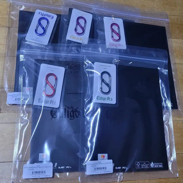 [BUNJANG] PlaB Caligo Part 1 Fugitive Album First Press Carabiner 5-Member Bundle Set Sealed / 플레이브 칼리고 파트1 퓨지티브 앨범 초판 캬라비너 5인 일괄 미개봉
