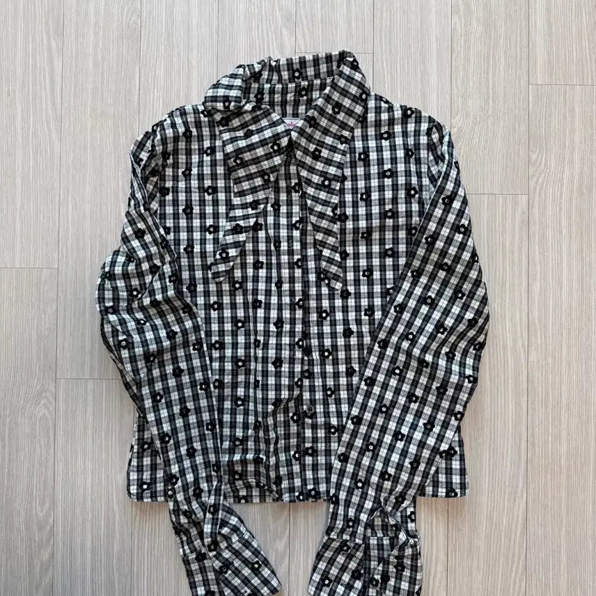 [BUNJANG] Checkered Floral Shirt Blouse / 러프넥 롱카라 체크 플라워 셔츠 블라우스