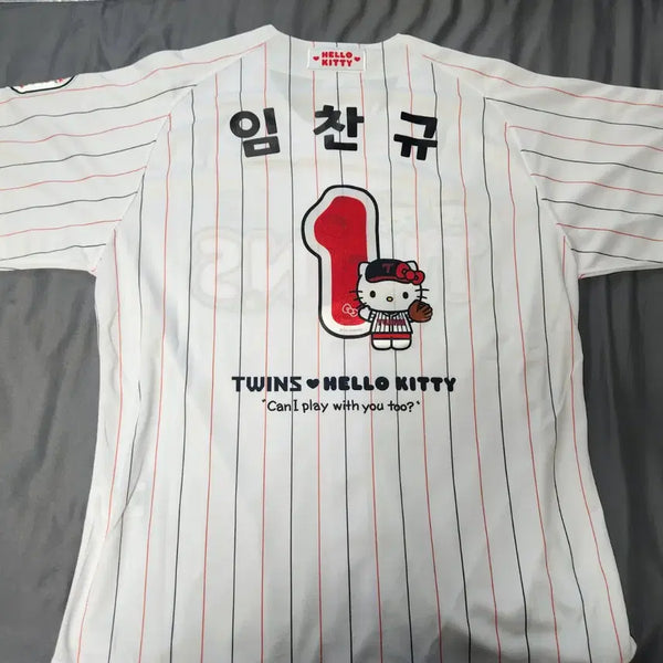 [BUNJANG] LG Twins Im Chan-kyu Hello Kitty Collaboration White Baseball Jersey Size 120 (4XL) / (120) LG트윈스 임찬규 헬로키티 유니폼 새것
