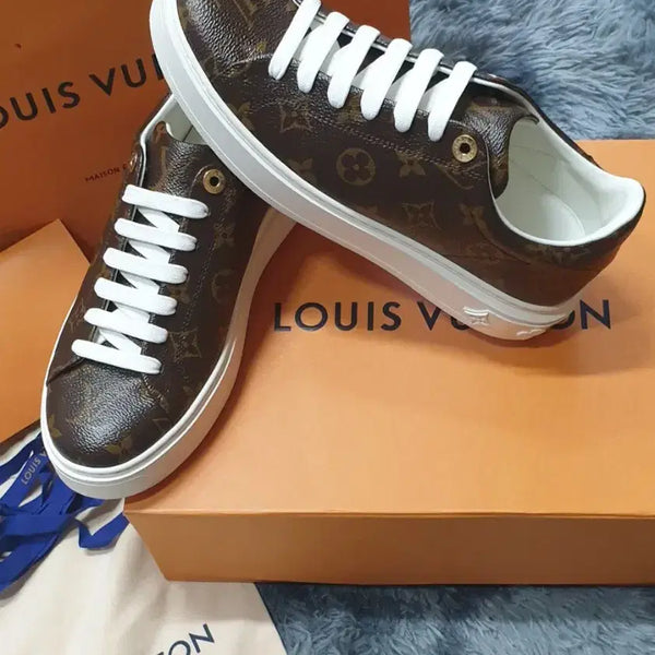[BUNJANG] Louis Vuitton LV Time Out Monogram Sneakers / 루이비통 LV 타임아웃 모노그램 스니커즈 38.5