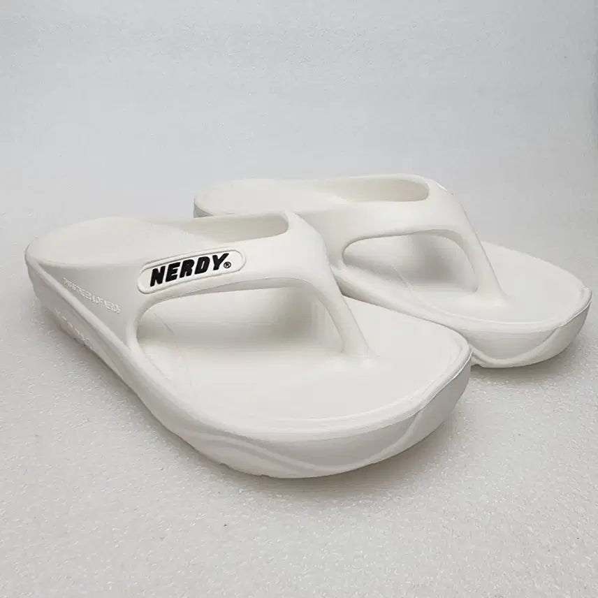 [BUNJANG] NERDY NDWY Macaron Flip-Flops - Women's Slippers (Ivory, 250mm) / 널디 엔디와이 마카롱 플립플랍 여성 쪼리/슬리퍼 (250mm)