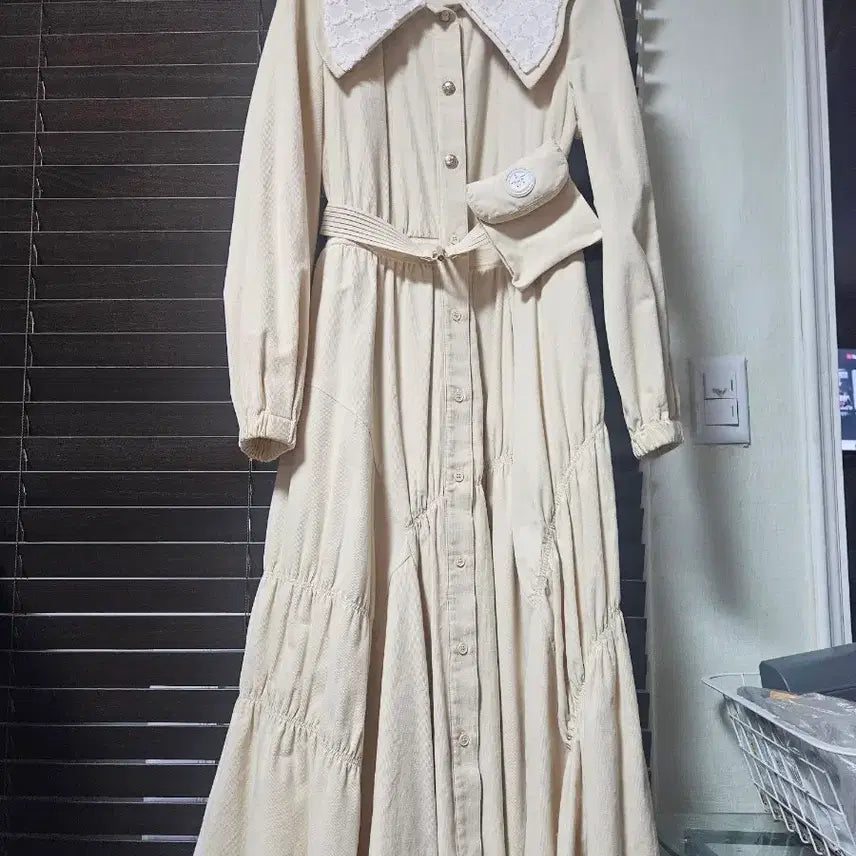 [BUNJANG] Ozzo Second Lace Collar Belt Long Dress / 오즈세컨 레이스 칼라 벨트 롱 원피스