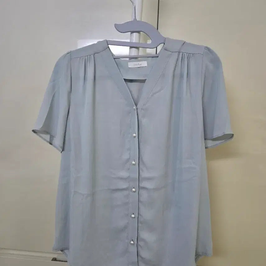 [BUNJANG] VISUAL L. Short Sleeve Blouse Sky Blue / VISUAL L. 반팔 블라우스 하늘색