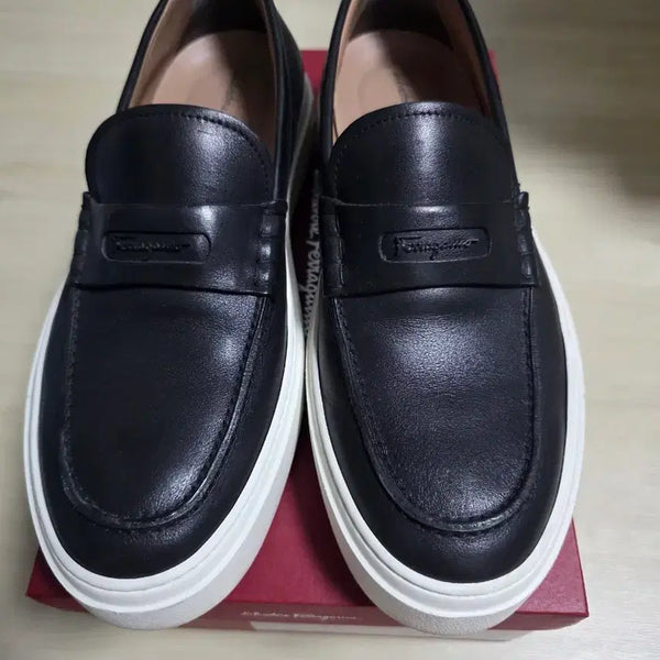 [BUNJANG] Salvatore Ferragamo Leather Sneakers / 페라가모 스니커즈 구두(새상품급)