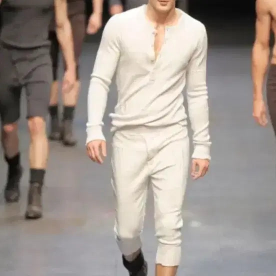 [BUNJANG] Dolce & Gabbana Silk Henley Neck Knit Size 46 / 돌체앤가바나 헨리넥 실크 니트 46