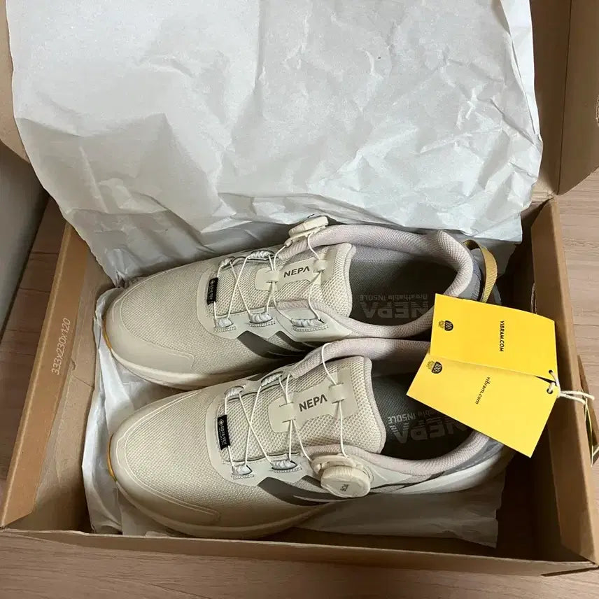 [BUNJANG] NEPA Tripper Gore-Tex BOA Hiking Shoes (265) / 네파 트립퍼 고어텍스 보아 265