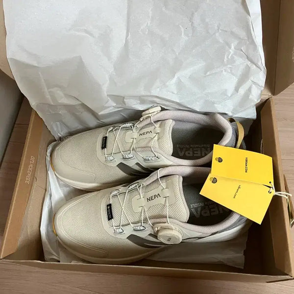 [BUNJANG] NEPA Tripper Gore-Tex BOA Hiking Shoes (265) / 네파 트립퍼 고어텍스 보아 265
