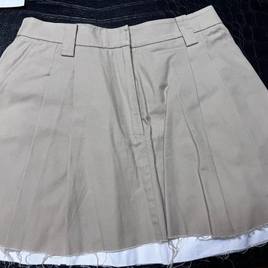 [BUNJANG] RAIVE Beige Mini Skirt / RAIVE 레이브 베이지미니스커트