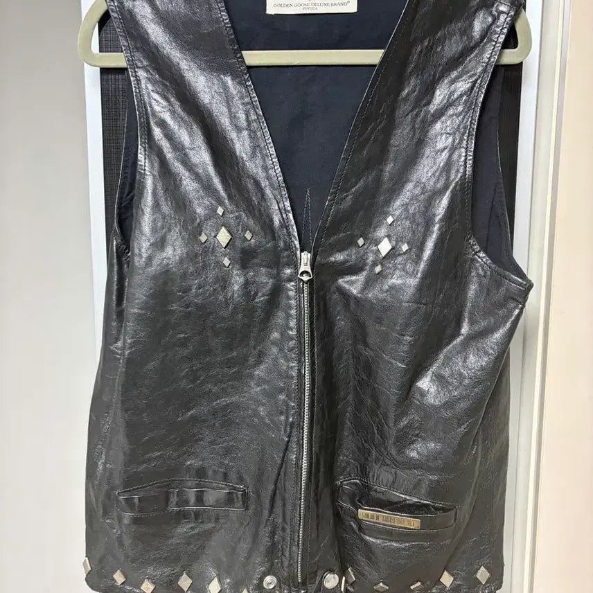 [BUNJANG] Golden Goose Calfskin Leather Studded Vest Black XS / 골든구스 카프스킨 레더 스터드 베스트 블랙 size xs