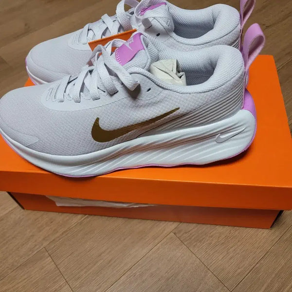 [BUNJANG] Nike Women's Walking Shoes Lavender Swoosh Size 240 / 새상품) 나이키 여성 워킹화 240
