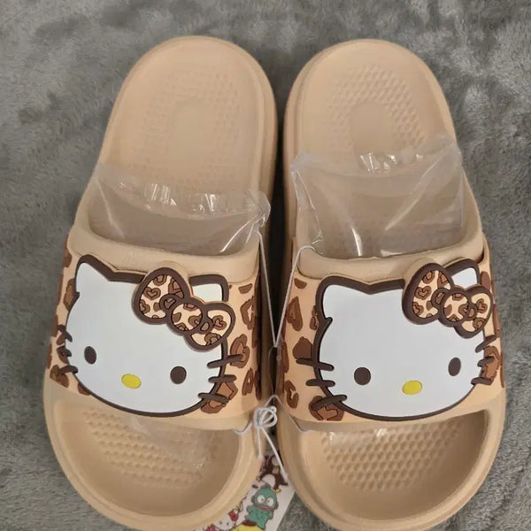 [BUNJANG] Hello Kitty Leopard Slippers Beige / 헬로키티 레오파드 슬리퍼 베이지 240