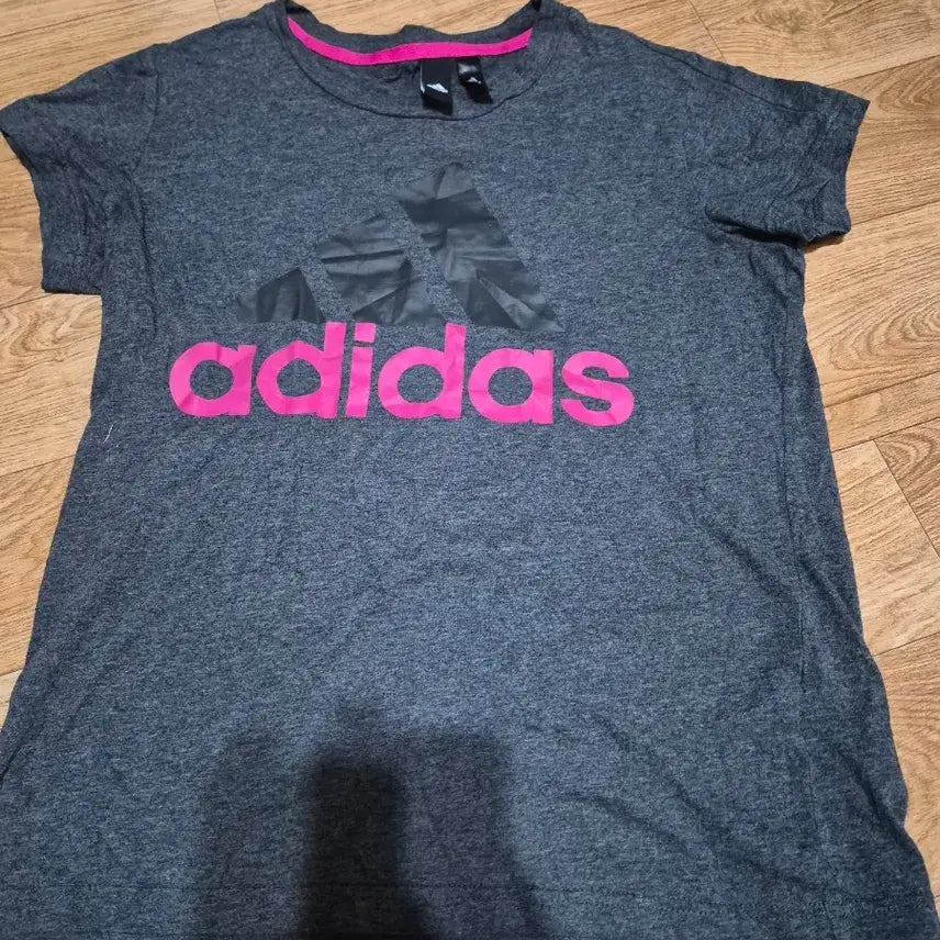 [BUNJANG] Adidas Women's Big Logo Short Sleeve T-Shirt (Size L) / [아디다스] 여성 빅로고 반팔 티셔츠 (L사이즈)
