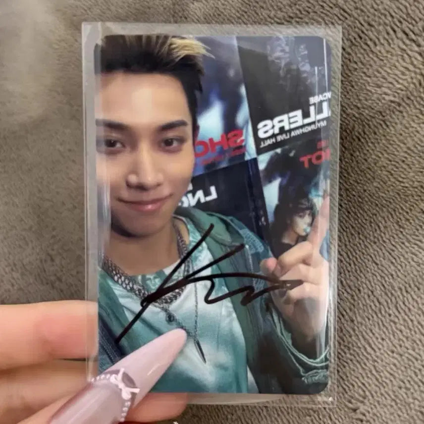 [BUNJANG] Kim Ryul Signed Polaroid Photocard / 롱샷 김률 싸인 포카