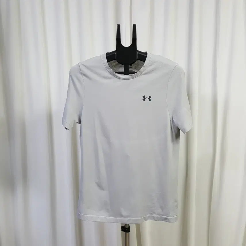 [BUNJANG] Under Armour Men's Running Performance T-Shirt / 언더아머 남성 러닝 기능성 반팔티셔츠 오일장 0331