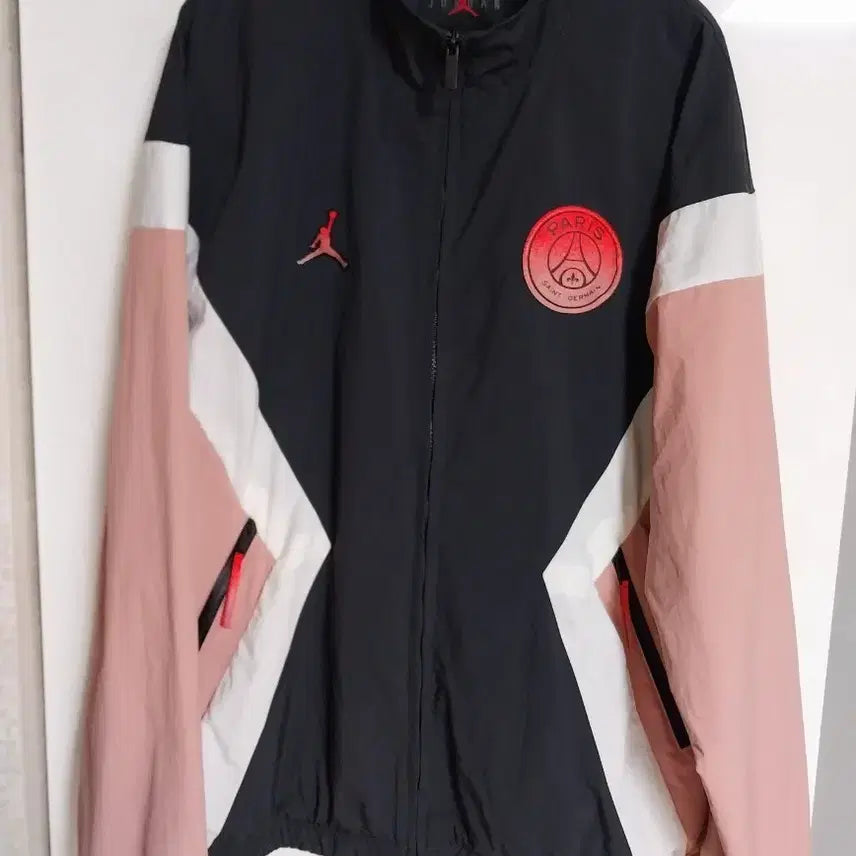 [BUNJANG] Nike Jordan PSG Collaboration Windbreaker Jacket / 조던 파리생제르망 바람막이 블랙 핑크