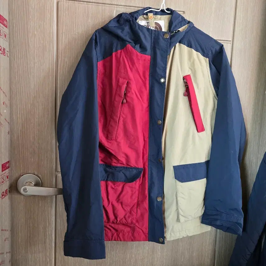 [BUNJANG] The North Face Colorblock Hooded Windbreaker Jacket Women's / 노스페이스 컬러블록여성 후드 바람막이