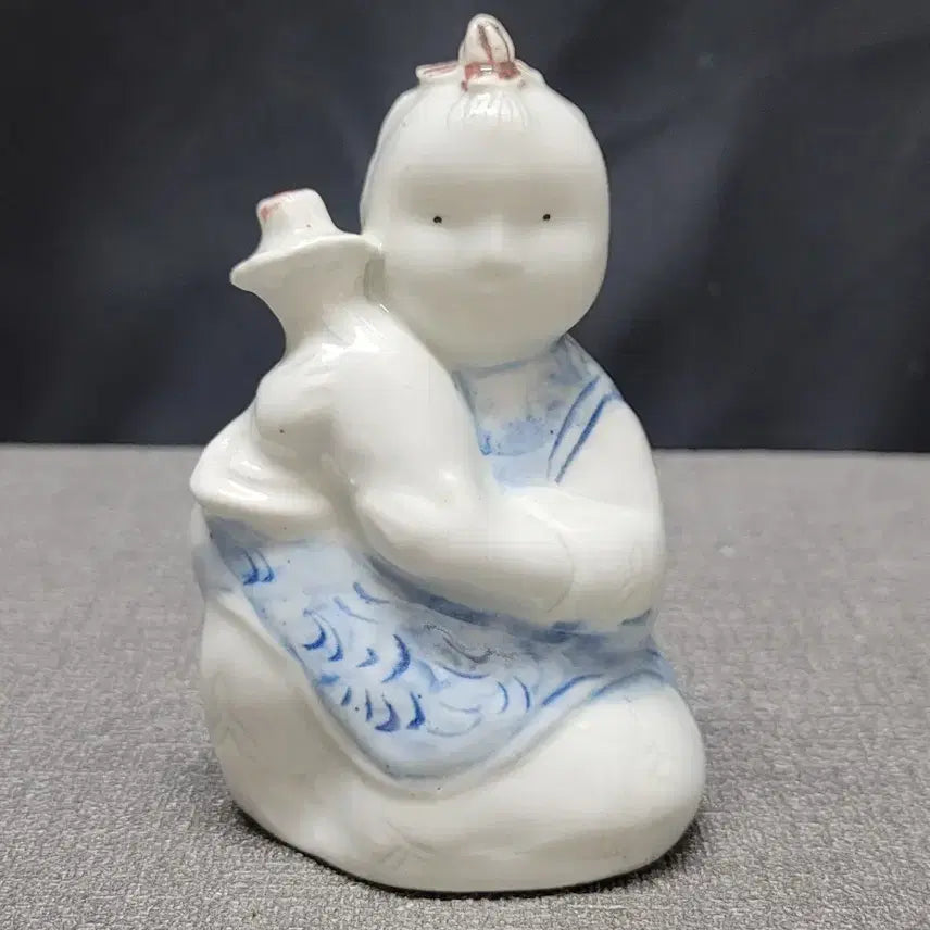 [BUNJANG] White Porcelain Boy-Shaped Inkstone / 백자 동자형 연적 도자기