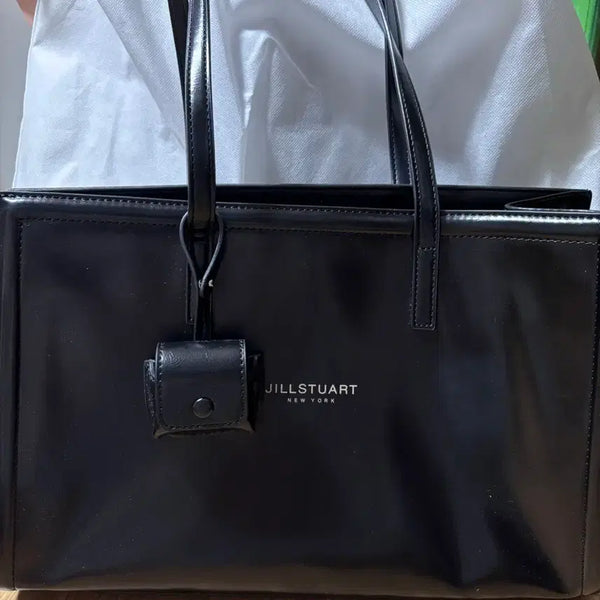 [BUNJANG] Jill Stuart Black Logo Print Vegan Leather Shoulder Bag / 질스튜어트 블랙 로고프린트 비건레더 숄더백