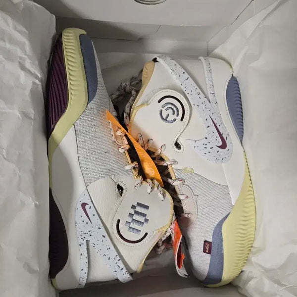 [BUNJANG] Nike Air Deldon Women's Basketball Shoes 275mm / 나이키 에어 델돈 w275 새제품