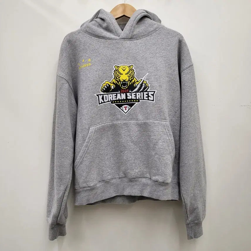 [BUNJANG] IAB Studio Kia Tigers Hoodie / 아이앱스튜디오 기아타이거즈 후드티