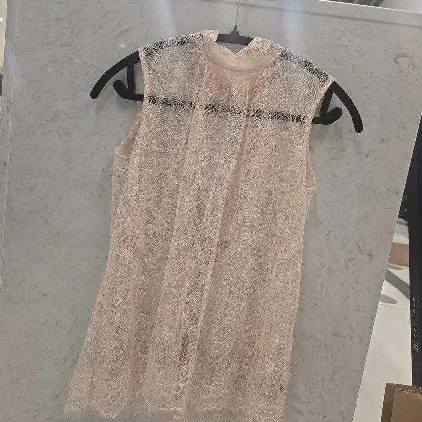 [BUNJANG] High-Quality Lace Blouse / 고퀄 레이스 블라우스