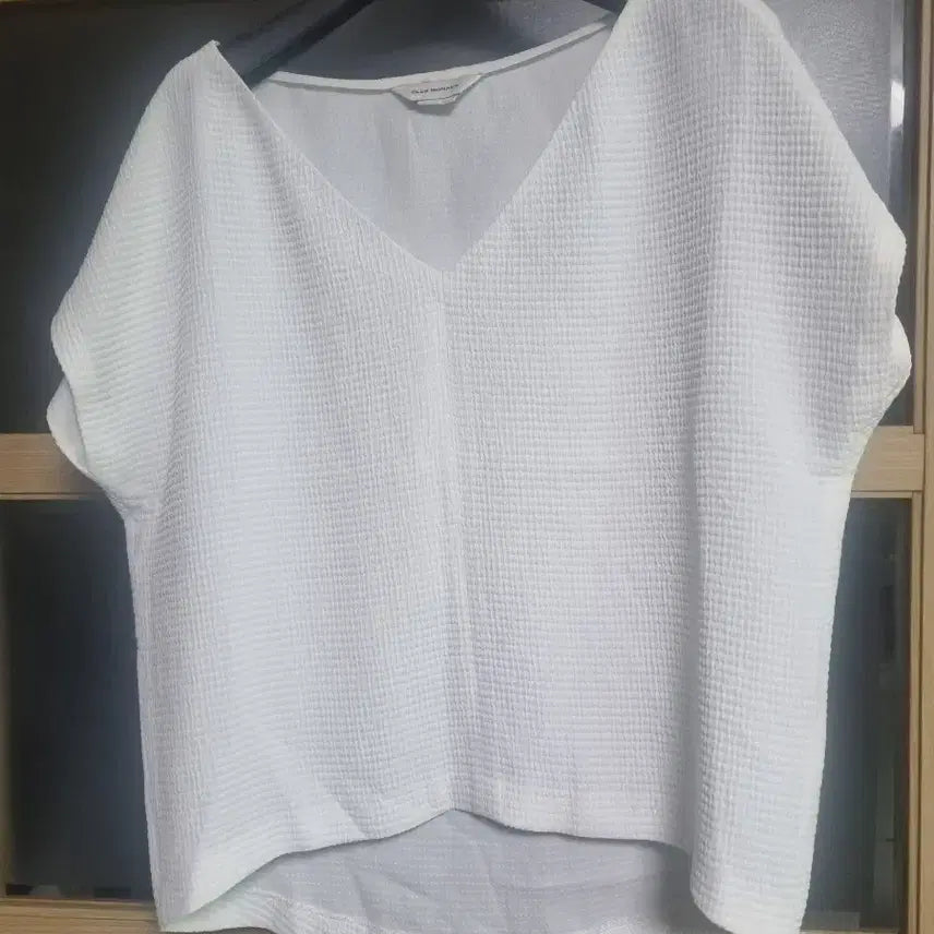 [BUNJANG] Club Monaco White V-Neck Sleeveless Blouse XS / 클럽모나코 화이트 브이넥 민소매 블라우스 xs
