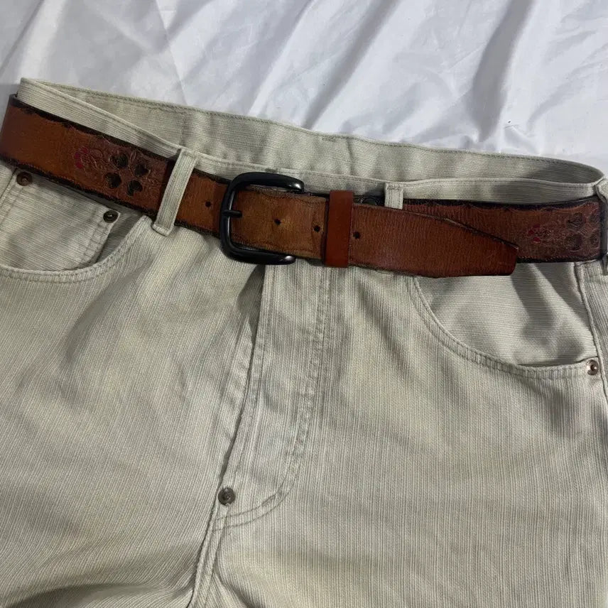 [BUNJANG] Gap Floral Embossed Cowhide Leather Belt / 갭 플로럴 엠보 소 가죽 벨트 레더 벨트 웨스턴